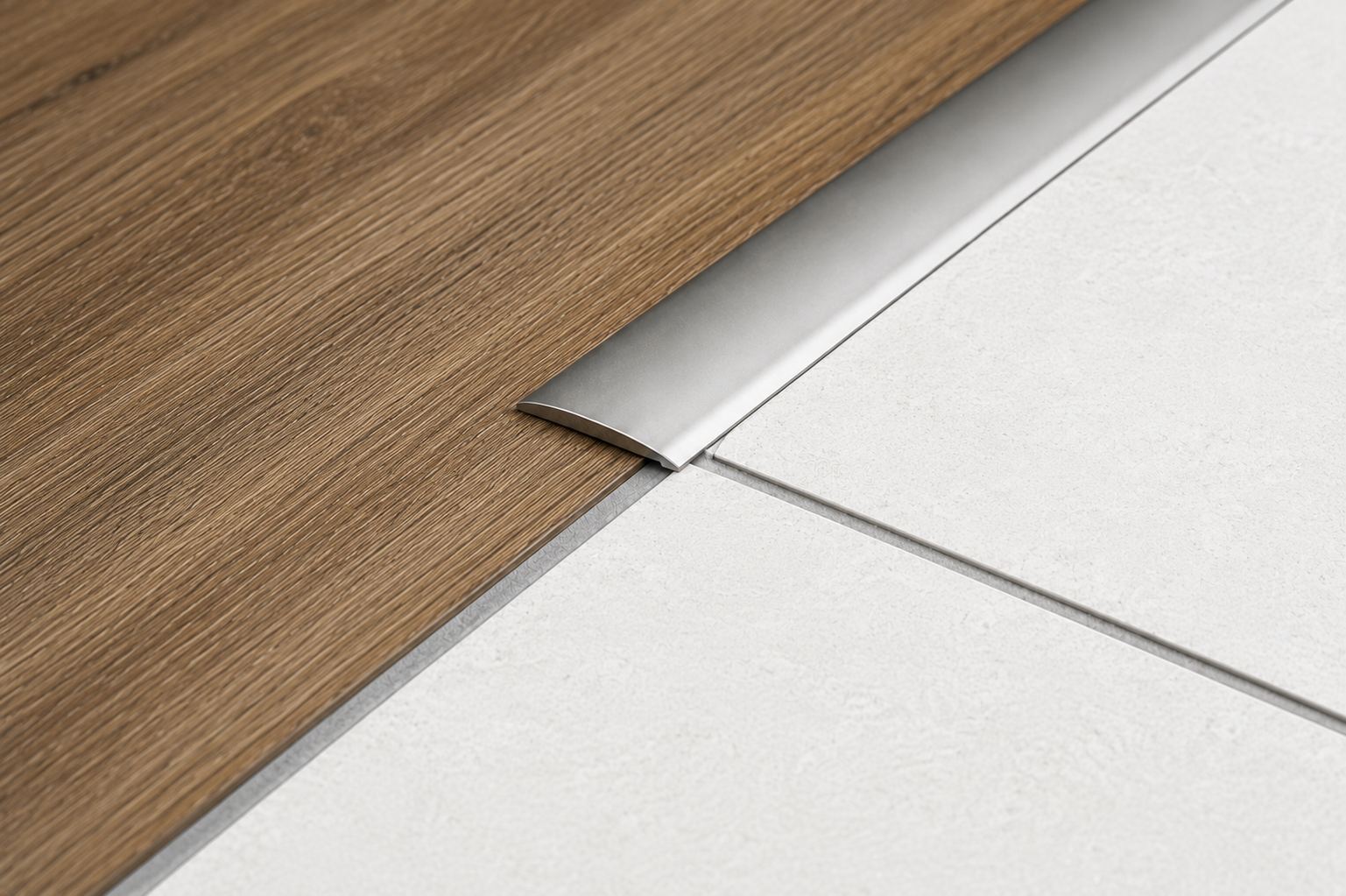 Aluminium tile trim profile finished corner detail